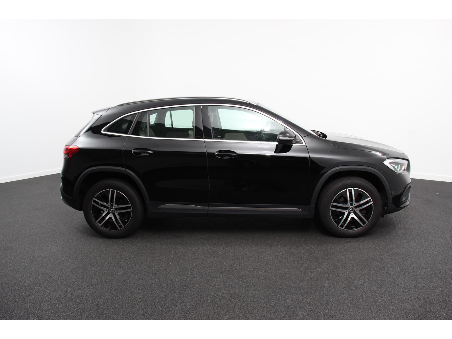 Mercedes-Benz Mercedes-Benz