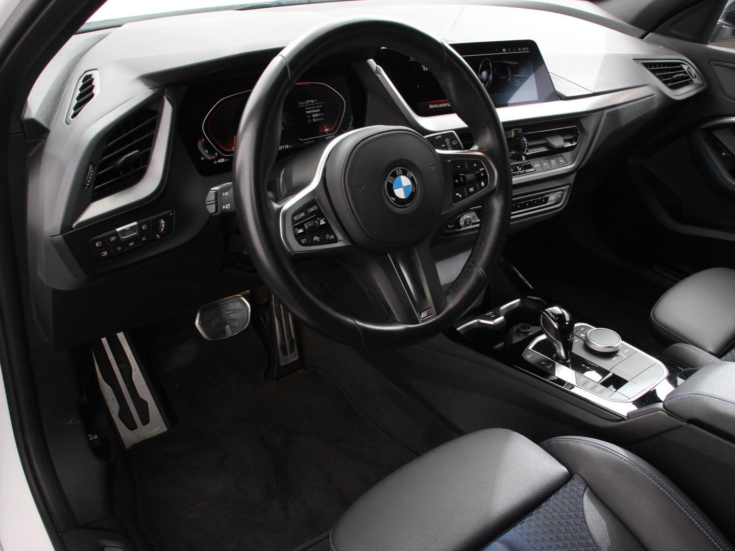 BMW BMW