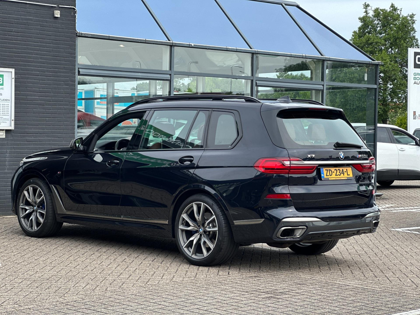 BMW BMW