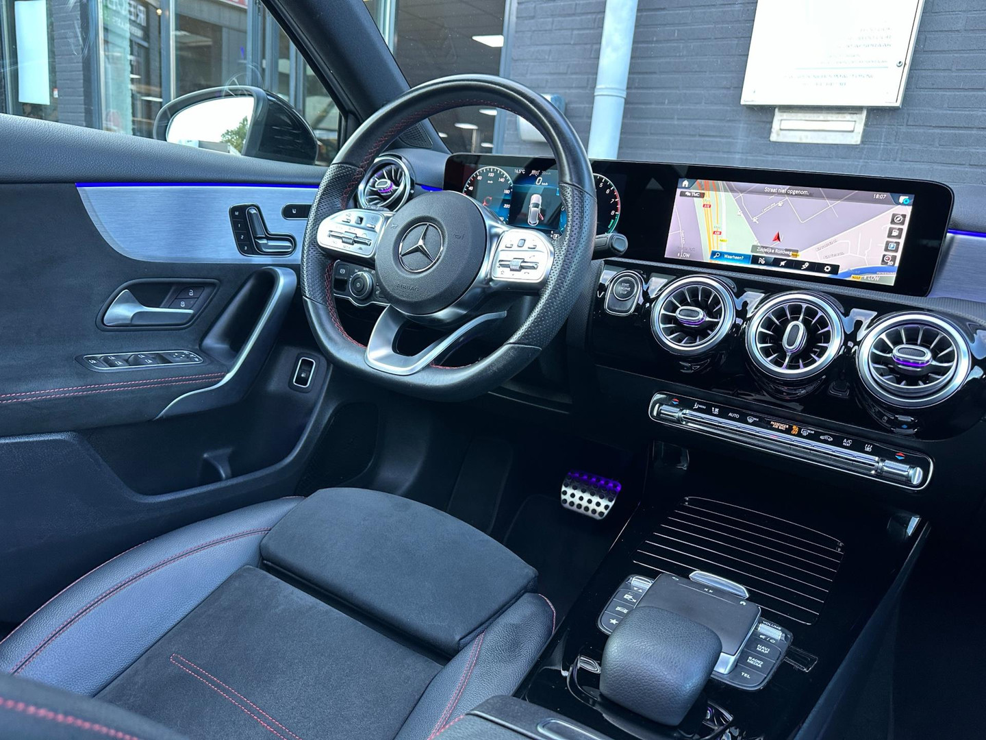 Mercedes-Benz Mercedes-Benz