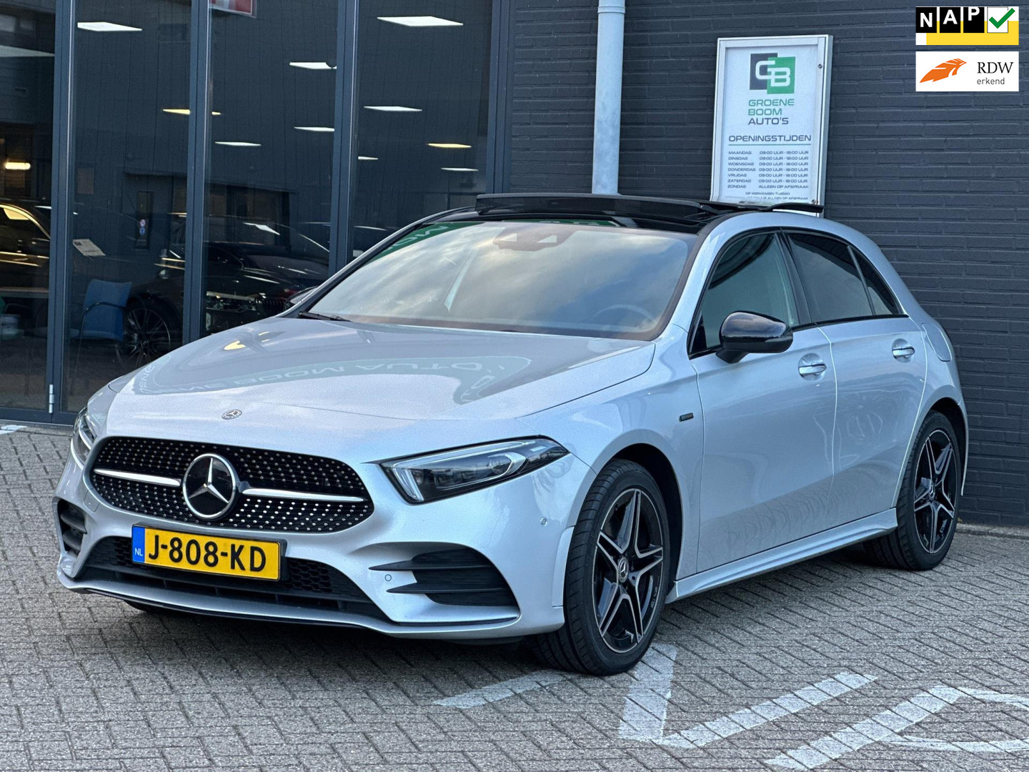 Mercedes-Benz Mercedes-Benz