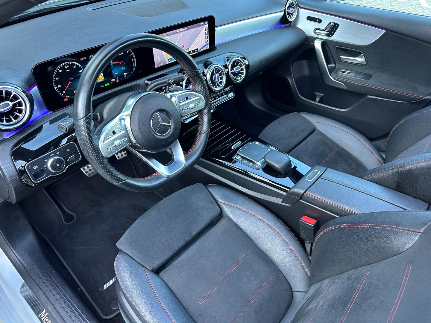 Mercedes-Benz Mercedes-Benz