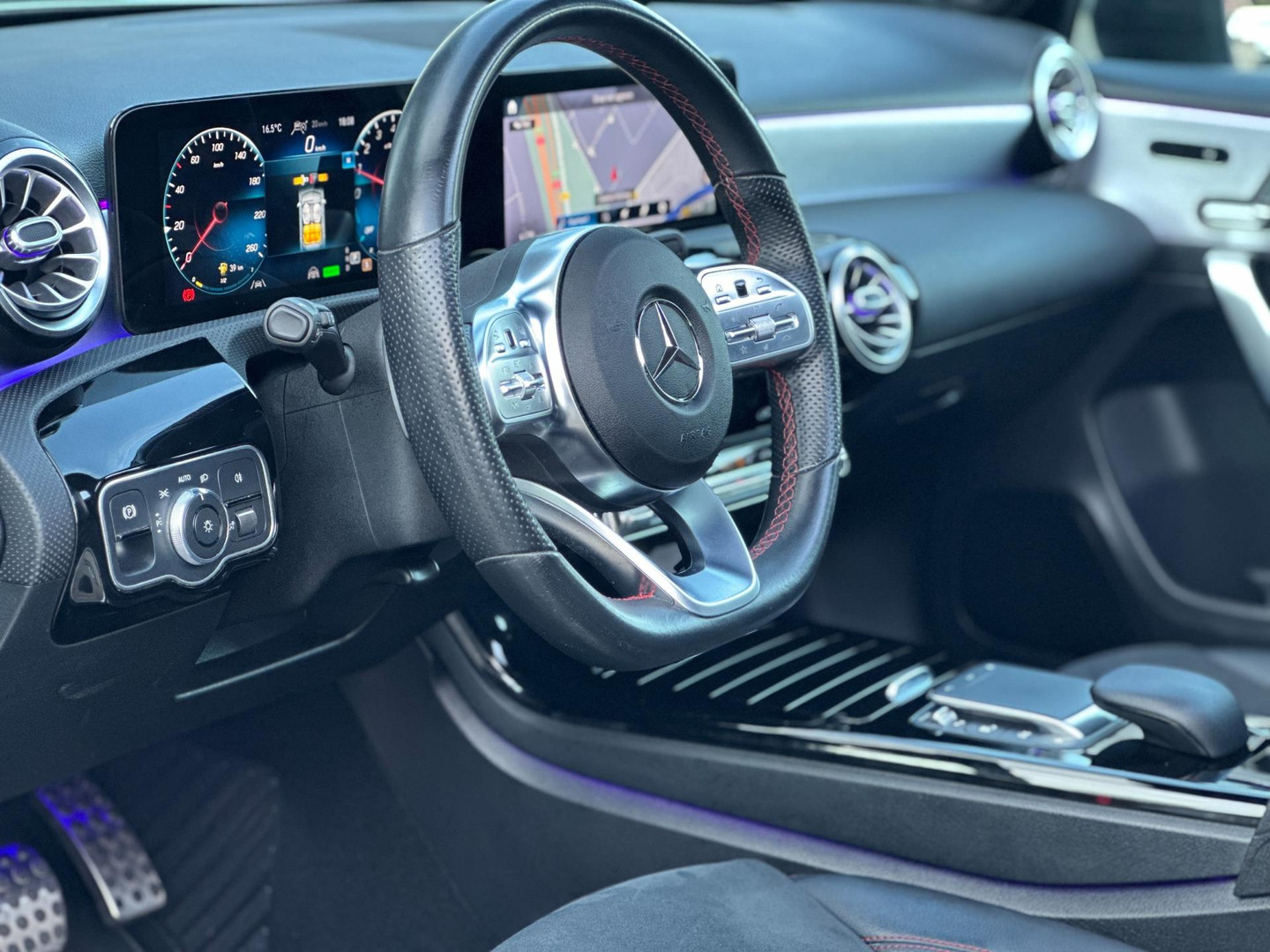 Mercedes-Benz Mercedes-Benz