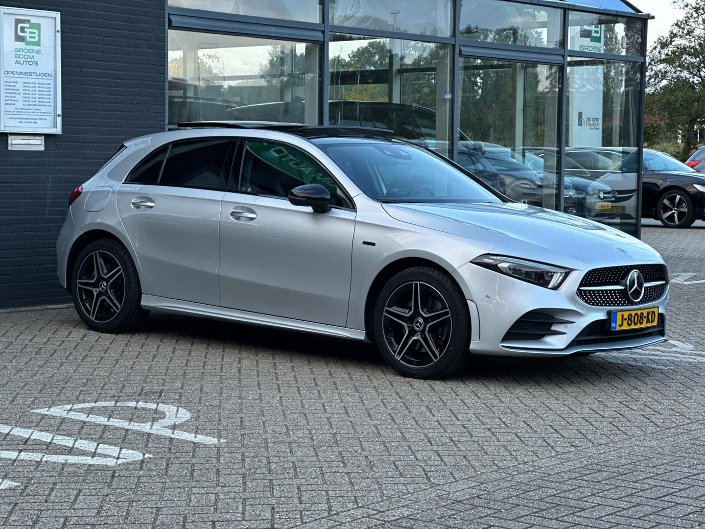 Mercedes-Benz Mercedes-Benz