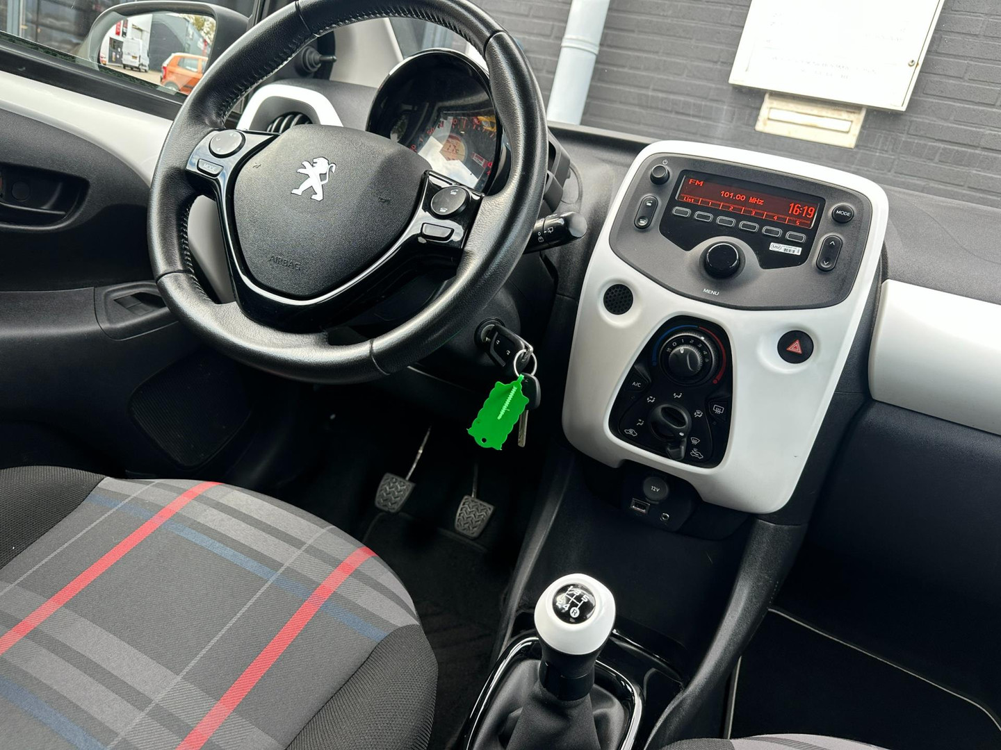 Peugeot