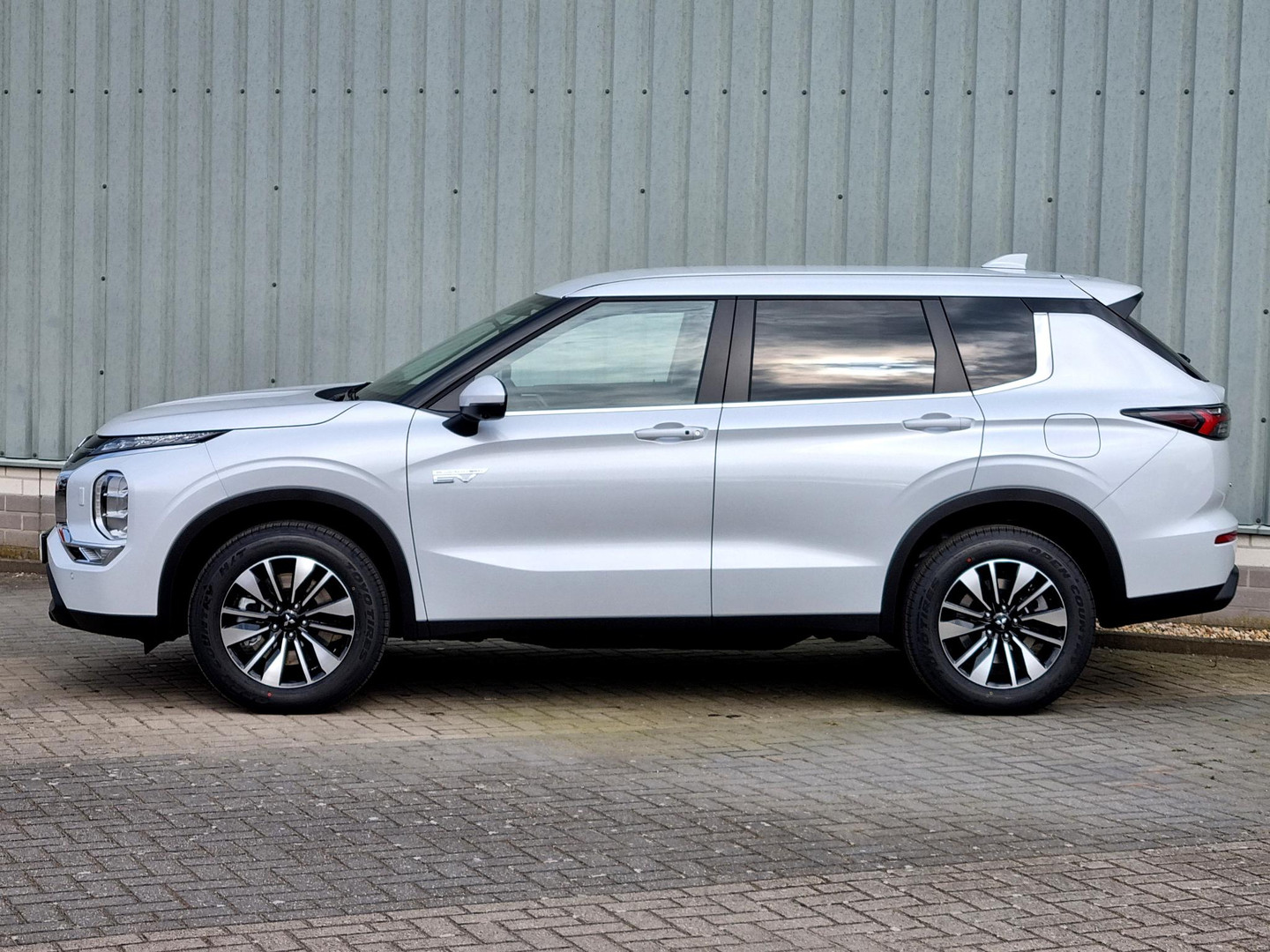 Mitsubishi Mitsubishi