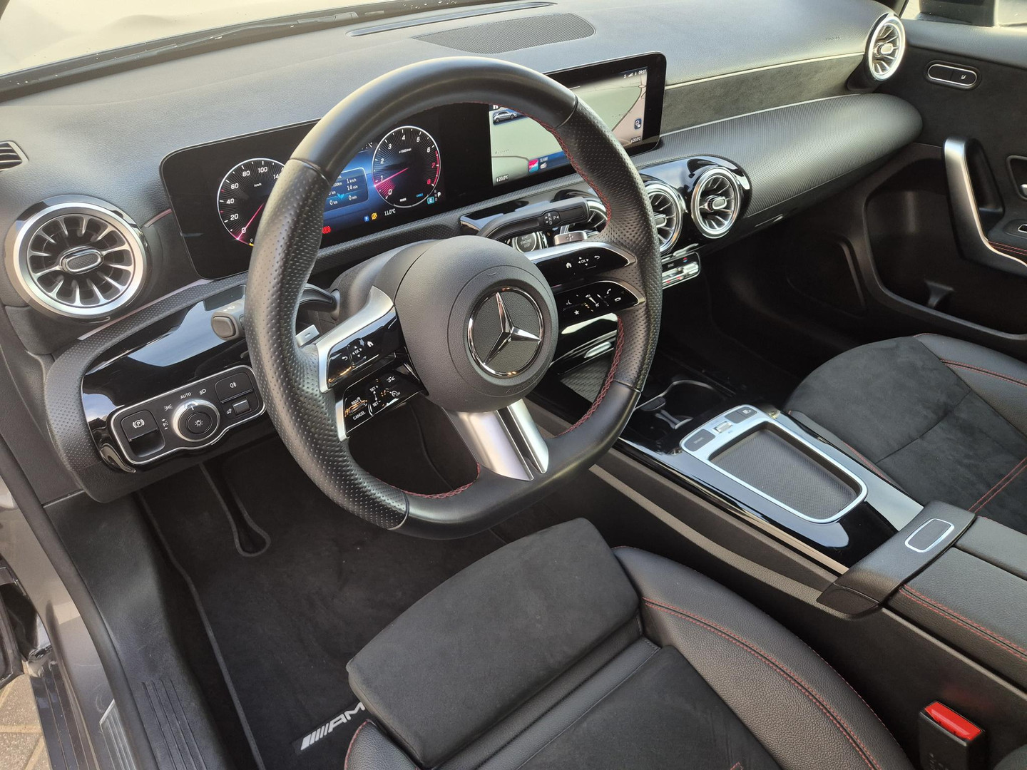 Mercedes-Benz Mercedes-Benz