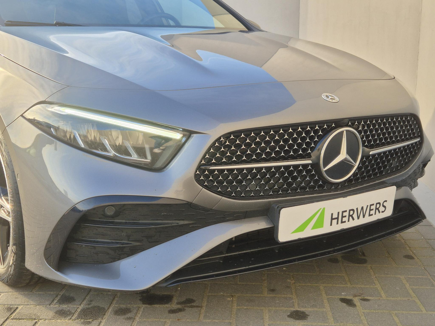 Mercedes-Benz Mercedes-Benz