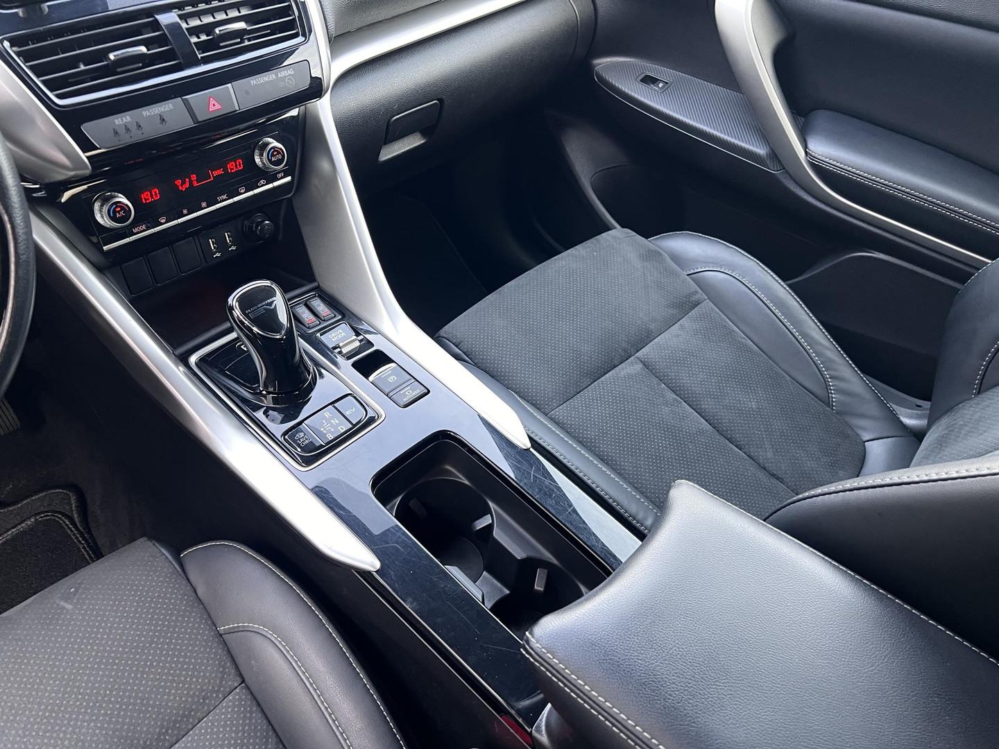 Mitsubishi Mitsubishi