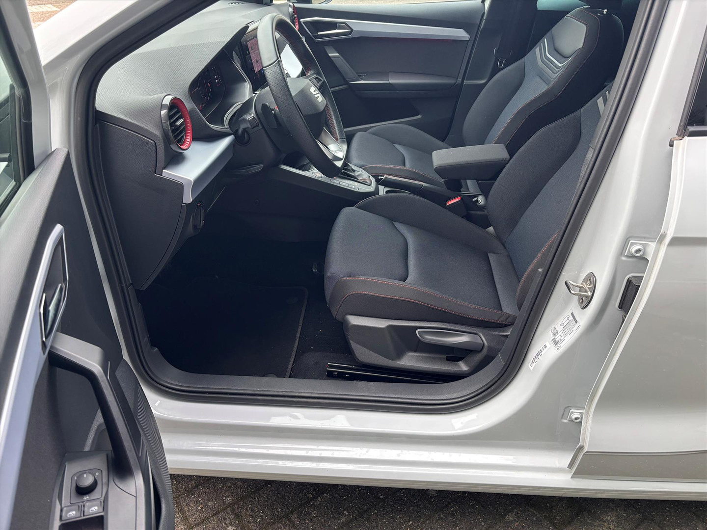 SEAT SEAT