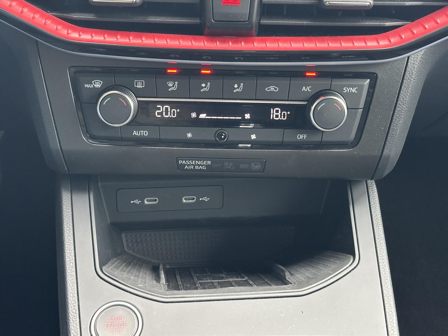 SEAT SEAT