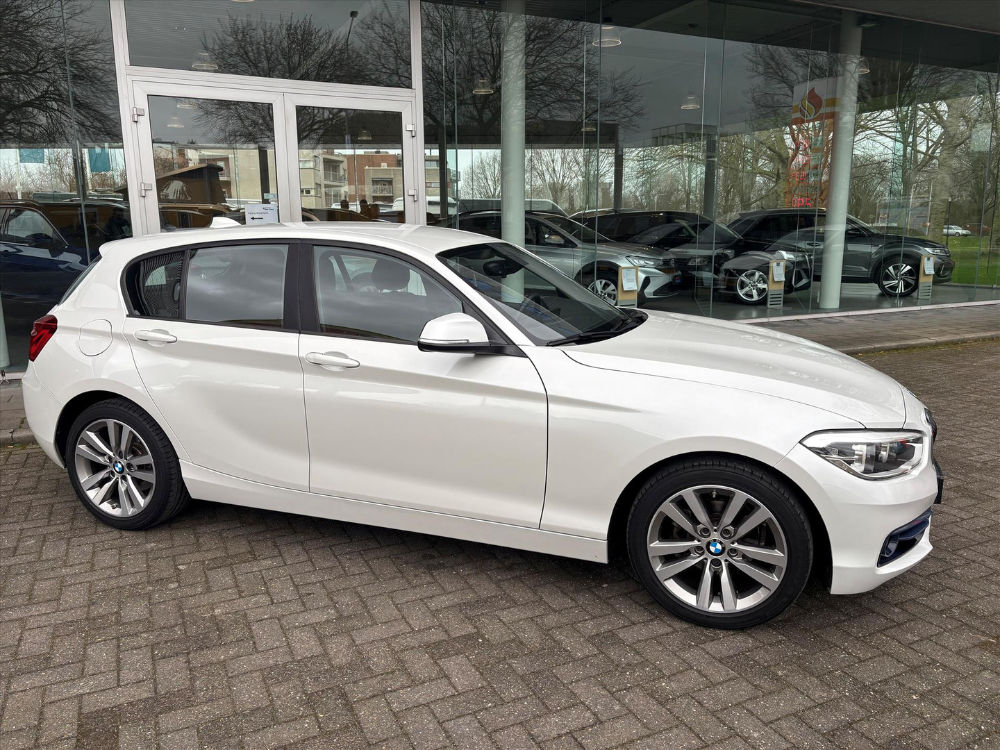 BMW BMW