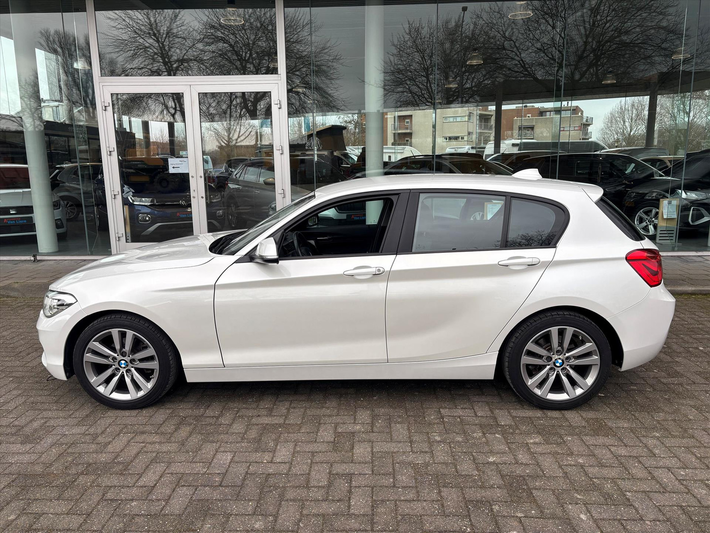 BMW BMW
