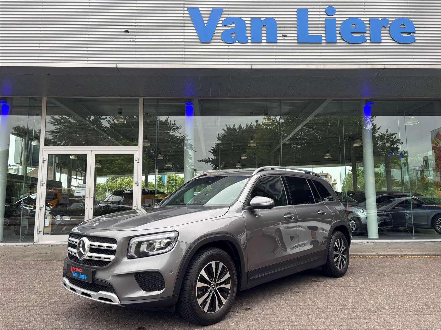 Mercedes-Benz Mercedes-Benz