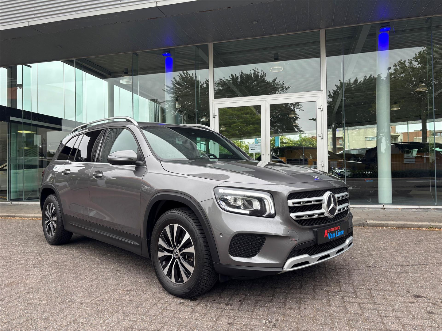 Mercedes-Benz Mercedes-Benz