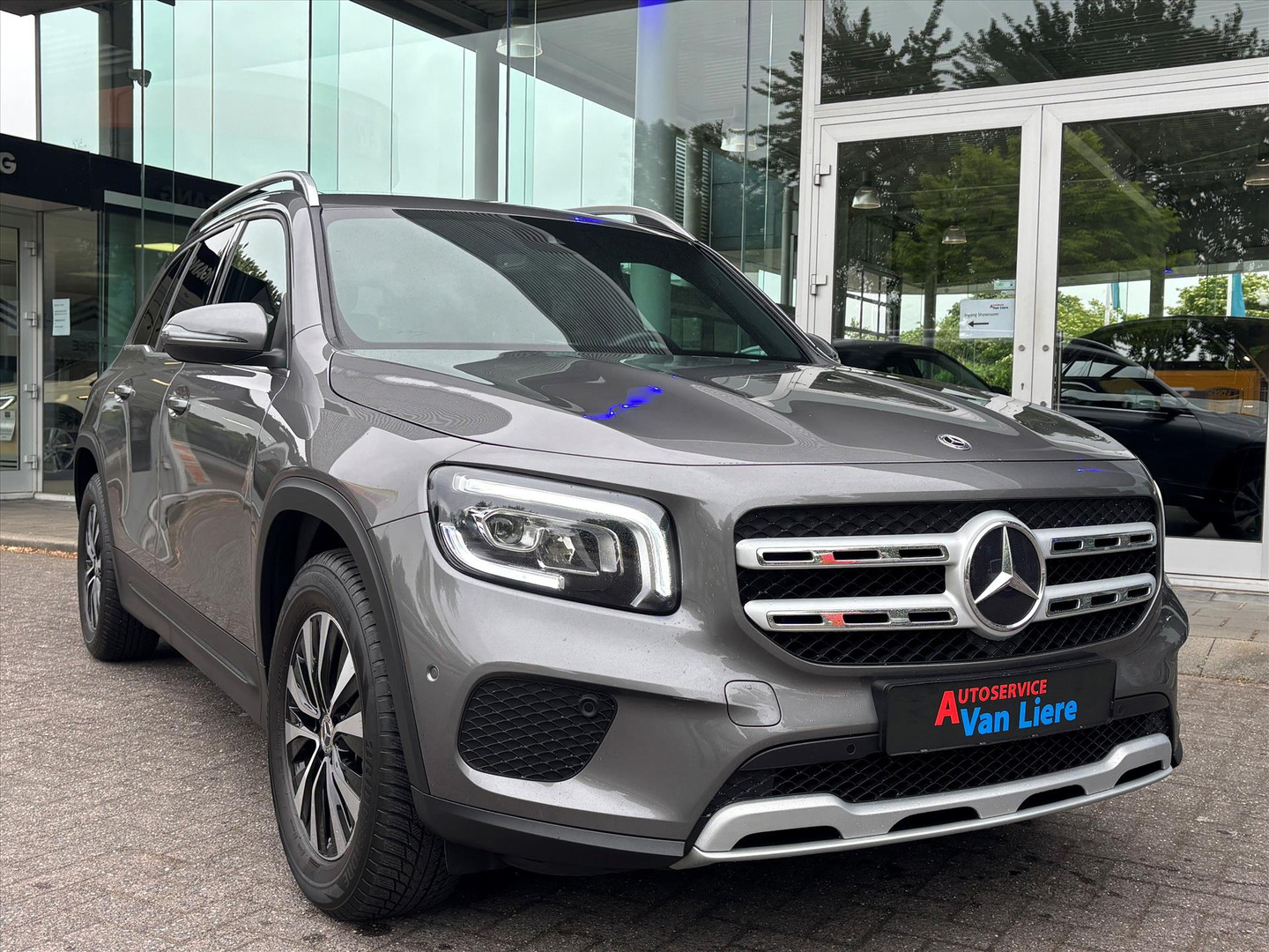 Mercedes-Benz Mercedes-Benz