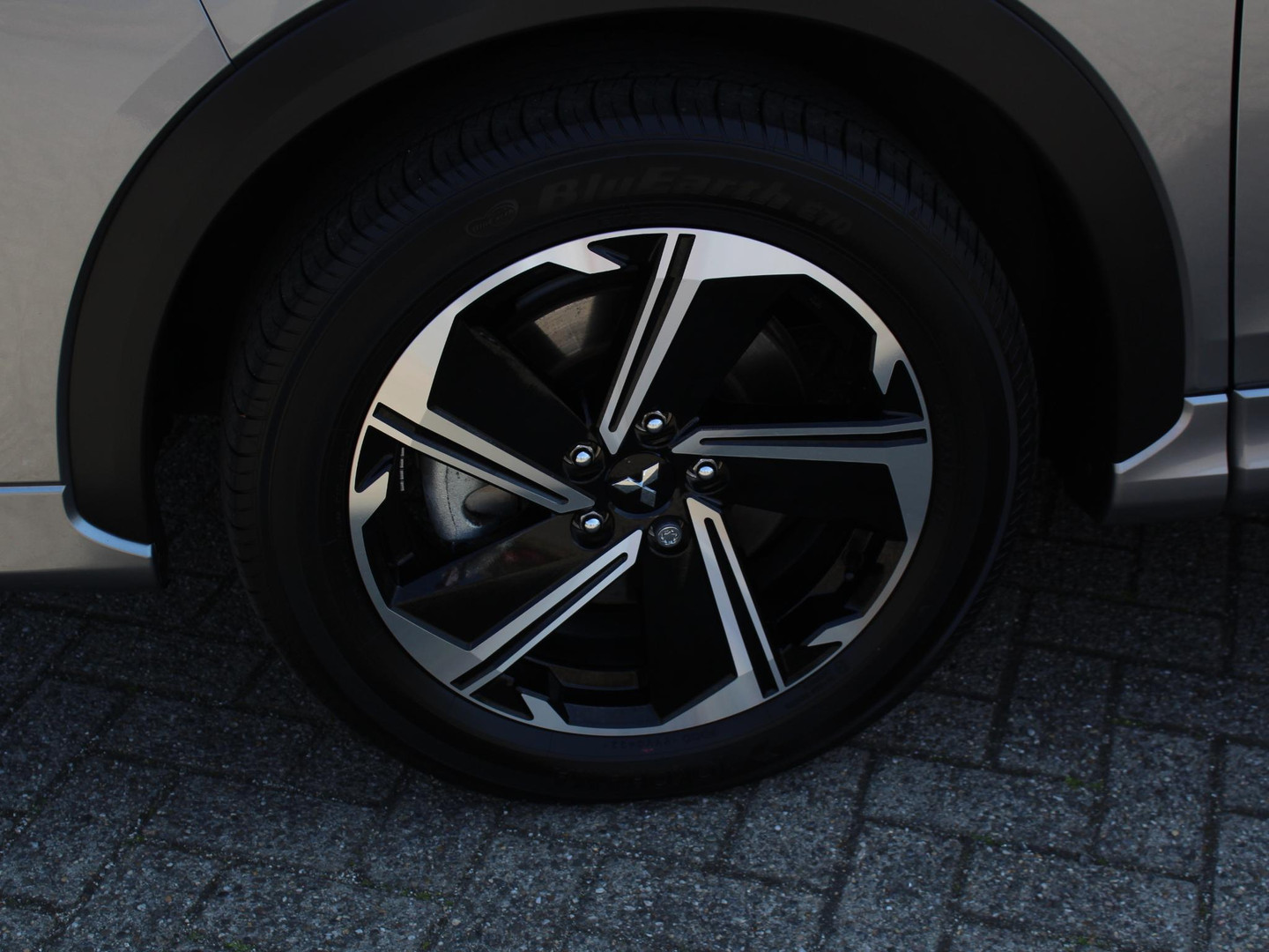 Mitsubishi Mitsubishi