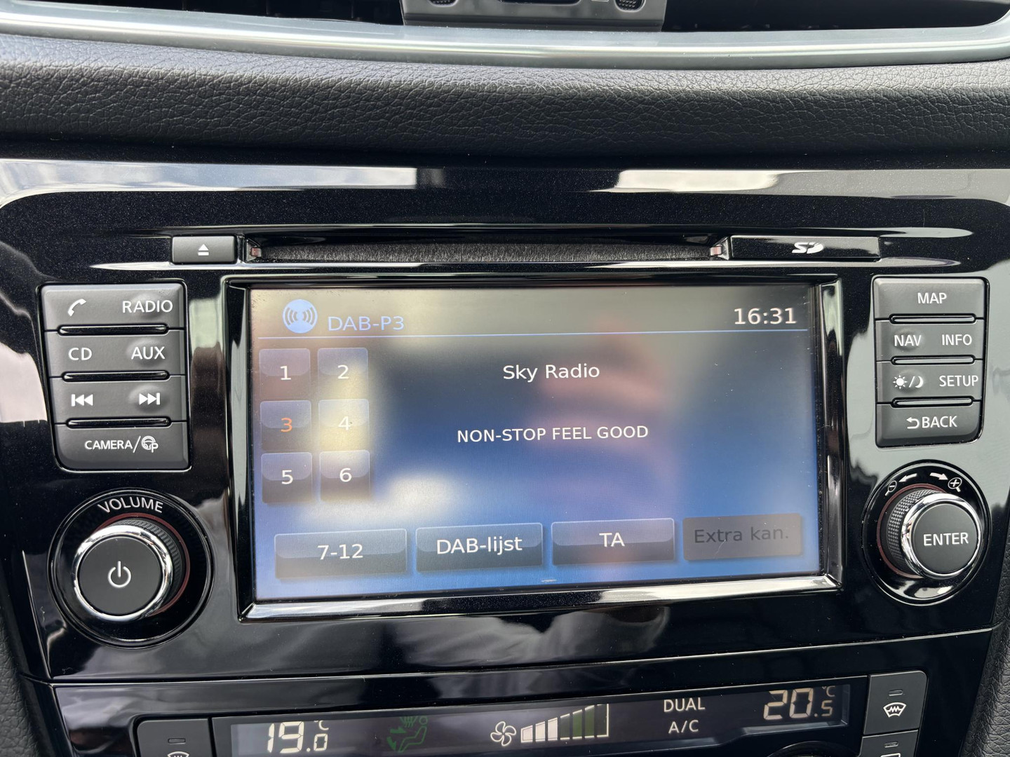 Nissan Nissan