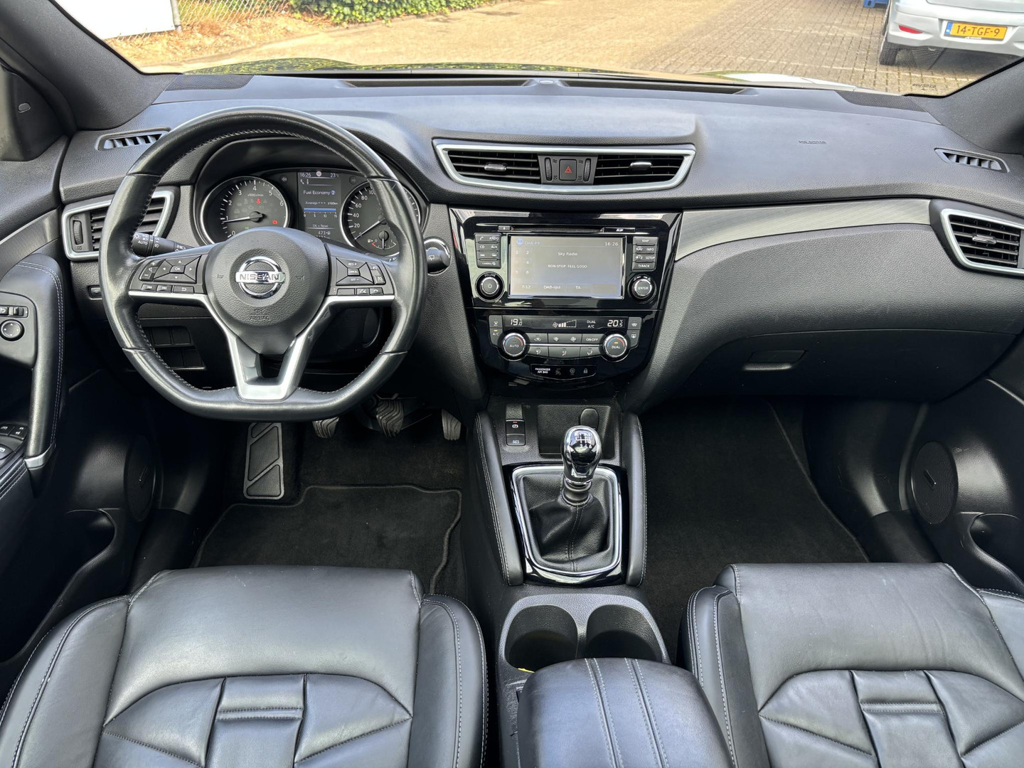 Nissan Nissan