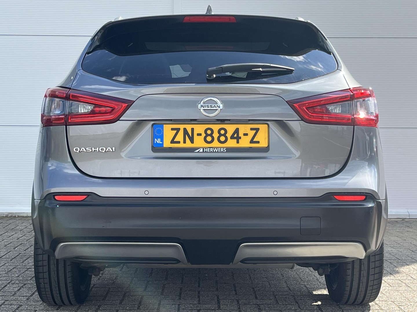 Nissan Nissan