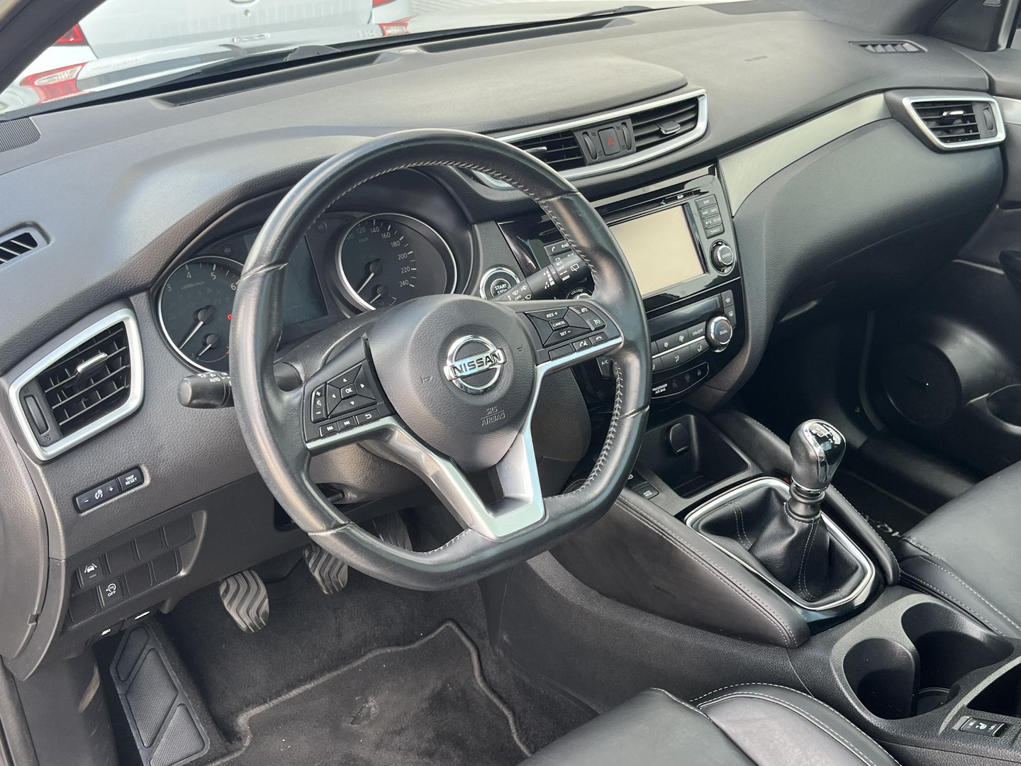 Nissan Nissan