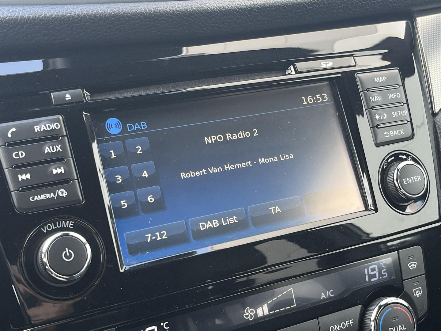 Nissan Nissan