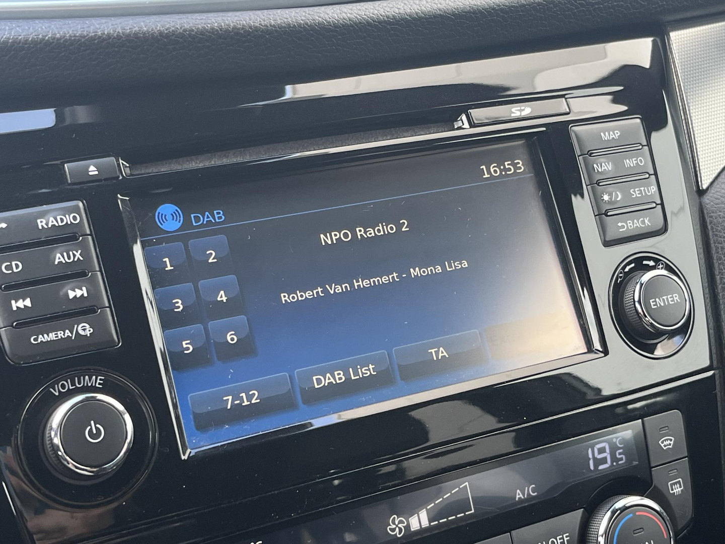 Nissan Nissan