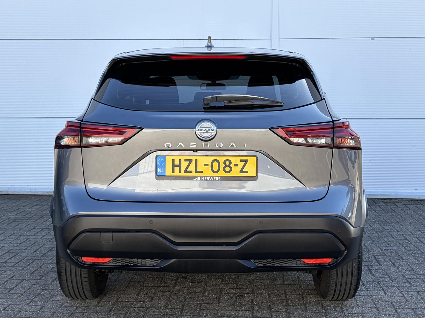 Nissan Nissan