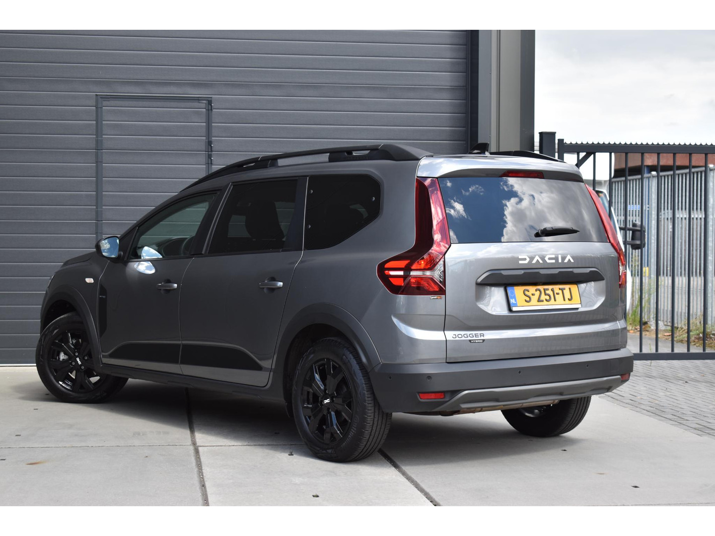 Dacia Dacia