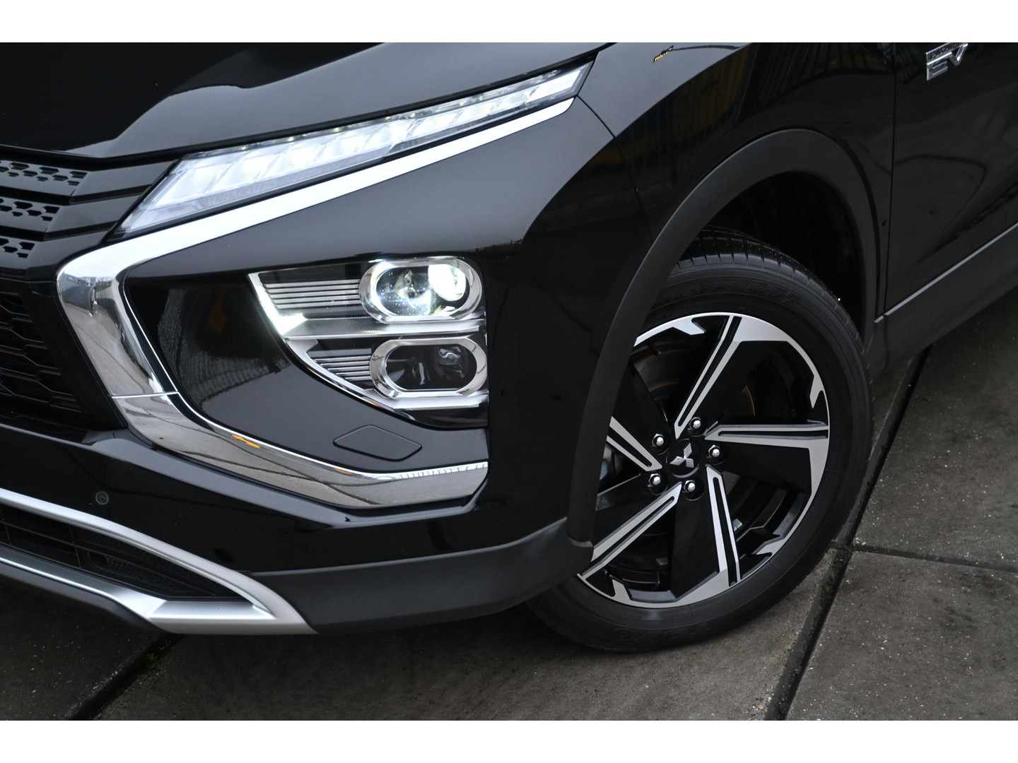 Mitsubishi Mitsubishi