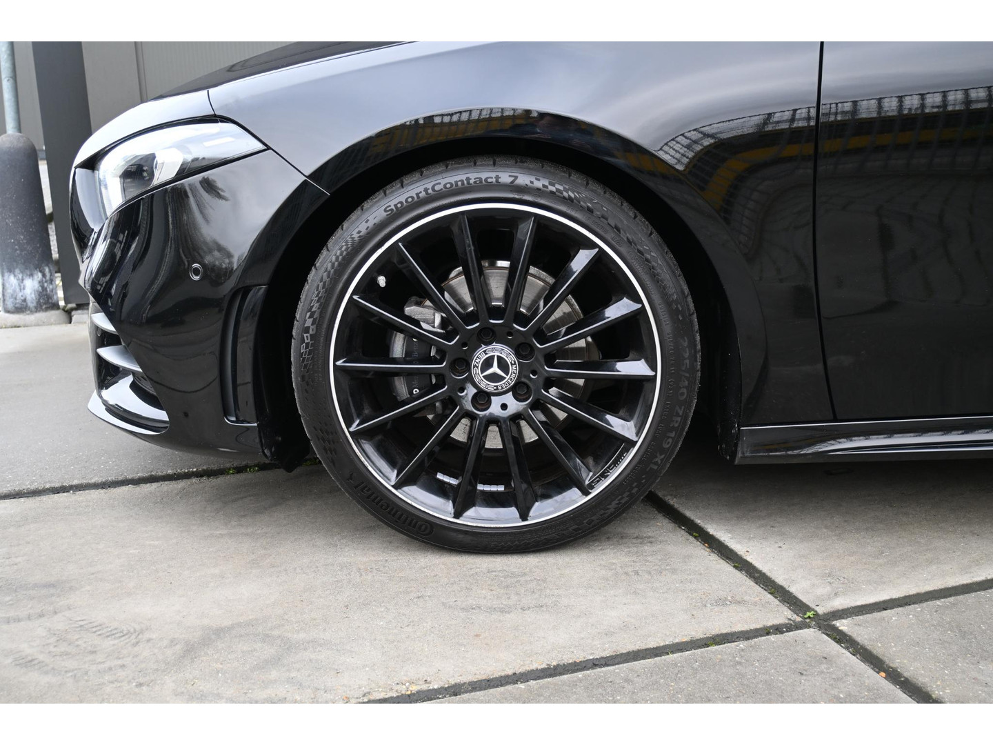 Mercedes-Benz Mercedes-Benz