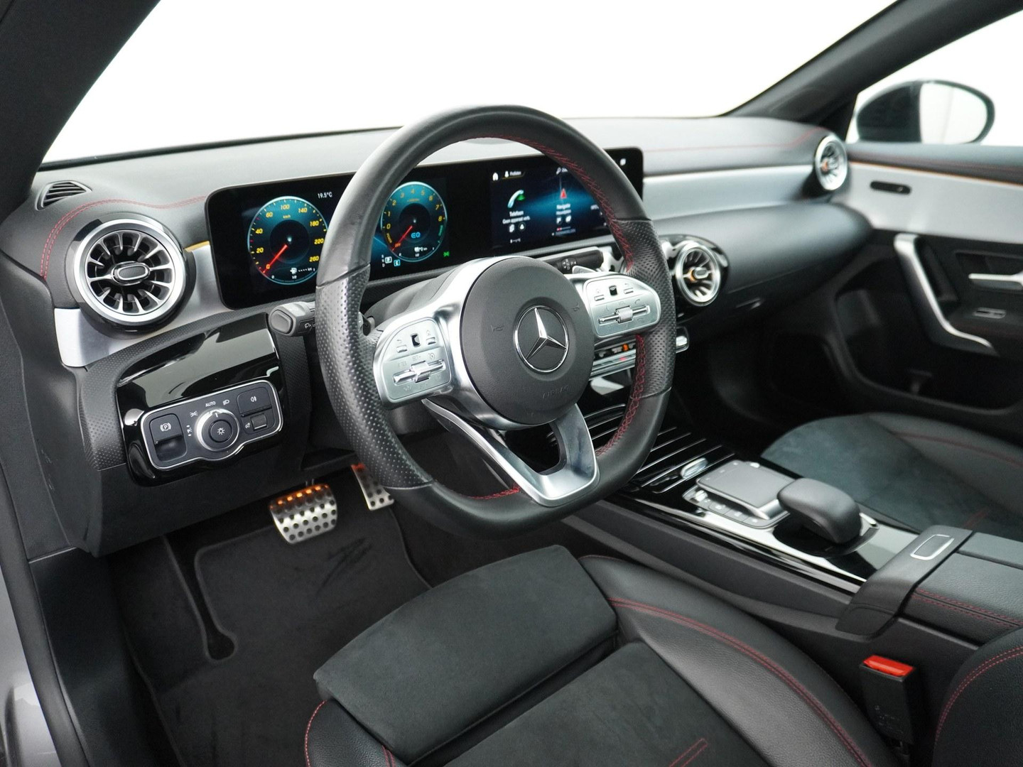 Mercedes-Benz Mercedes-Benz