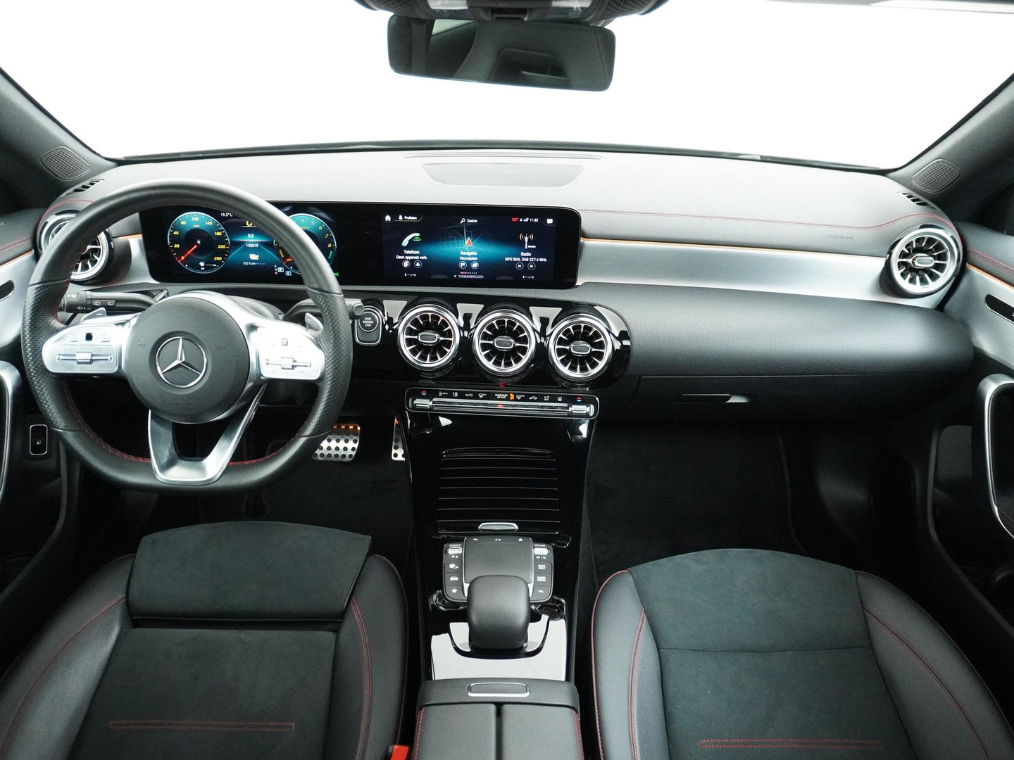 Mercedes-Benz Mercedes-Benz