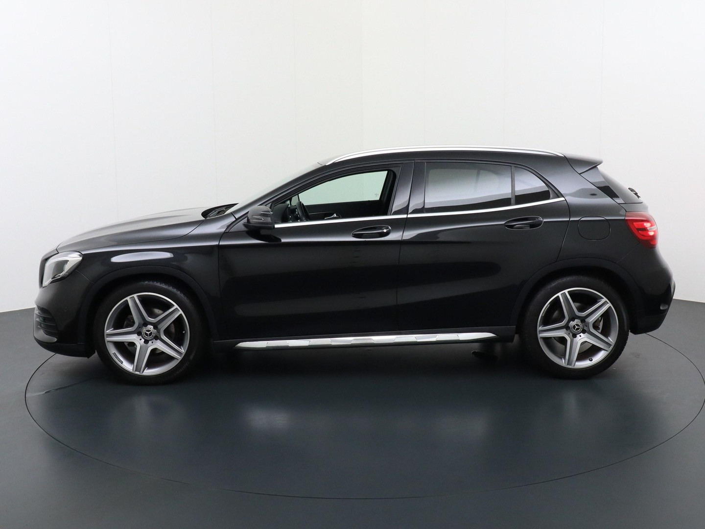 Mercedes-Benz Mercedes-Benz