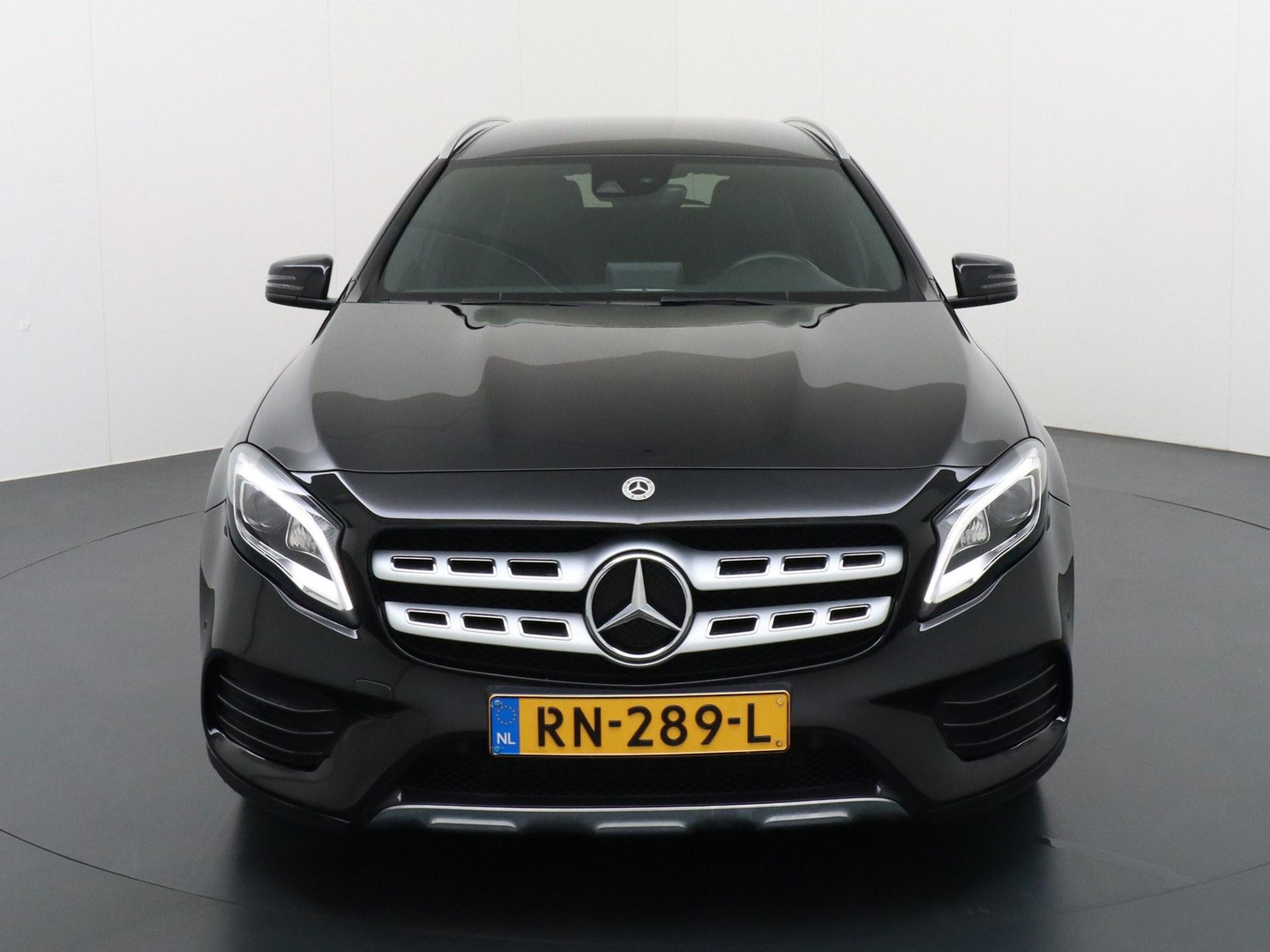 Mercedes-Benz Mercedes-Benz