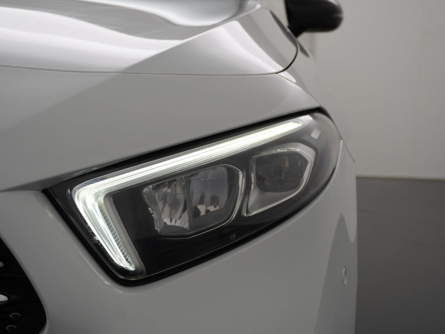 Mercedes-Benz Mercedes-Benz