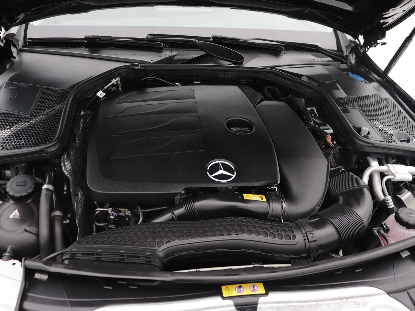 Mercedes-Benz Mercedes-Benz