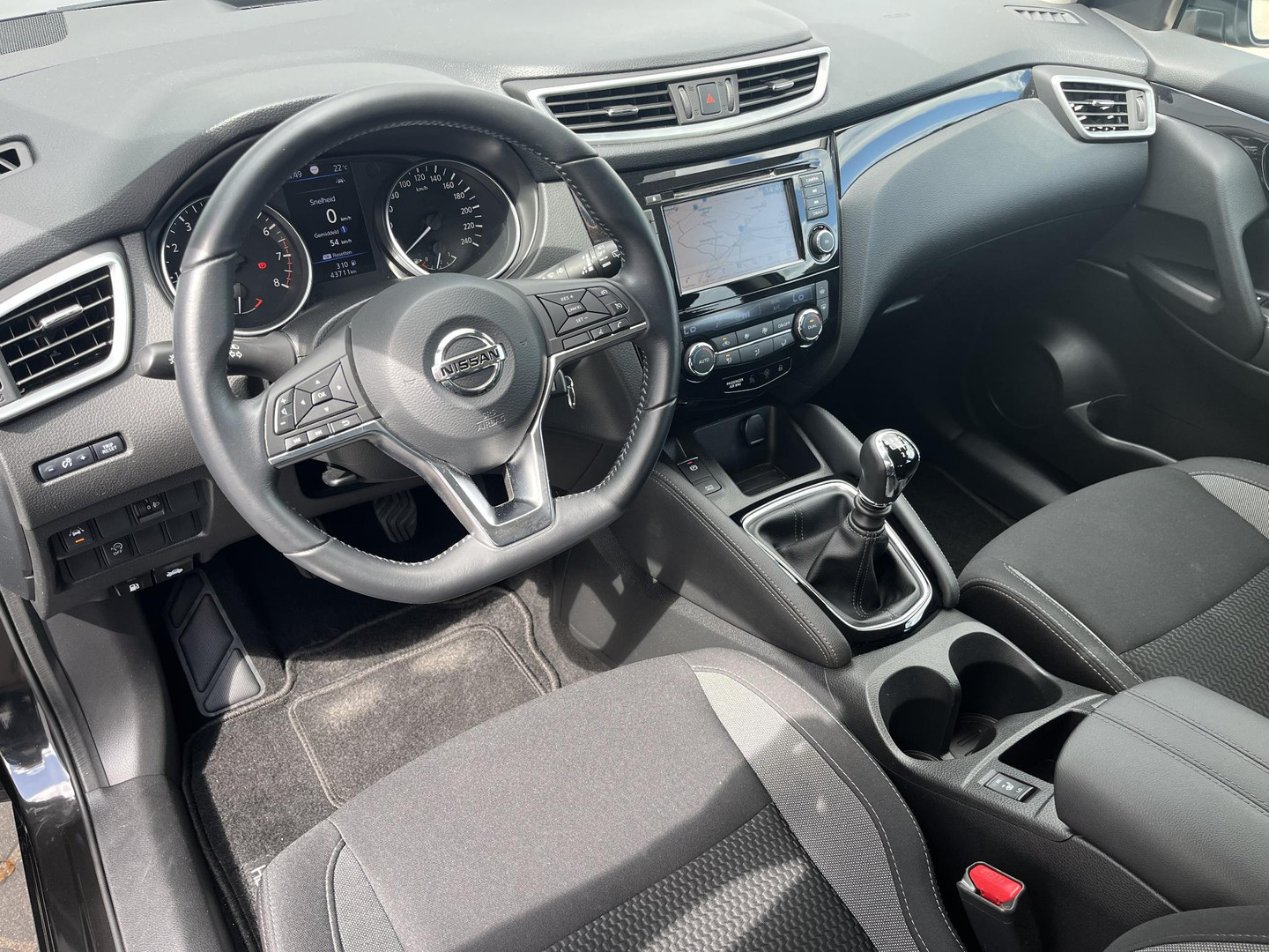 Nissan Nissan
