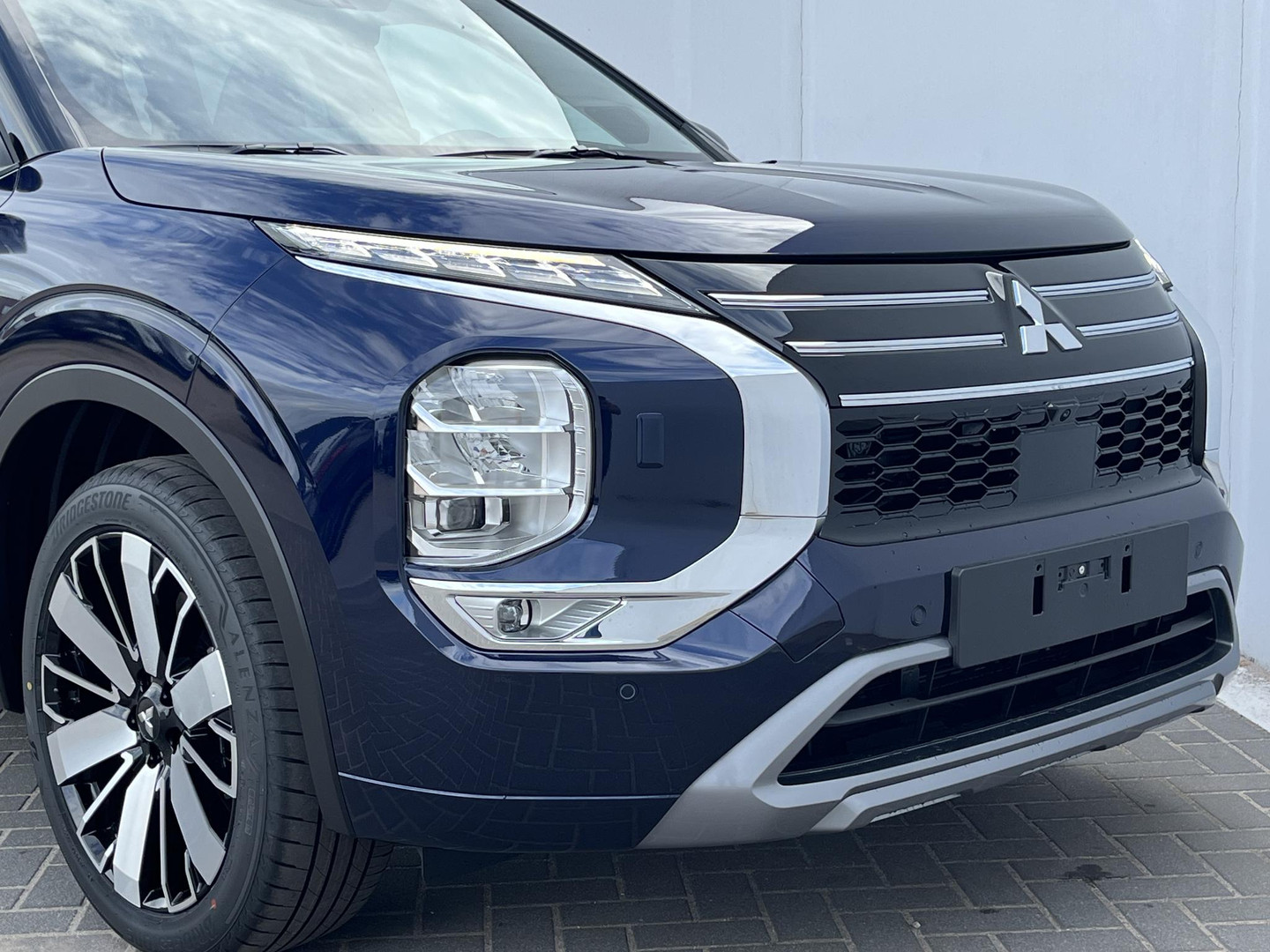 Mitsubishi Mitsubishi