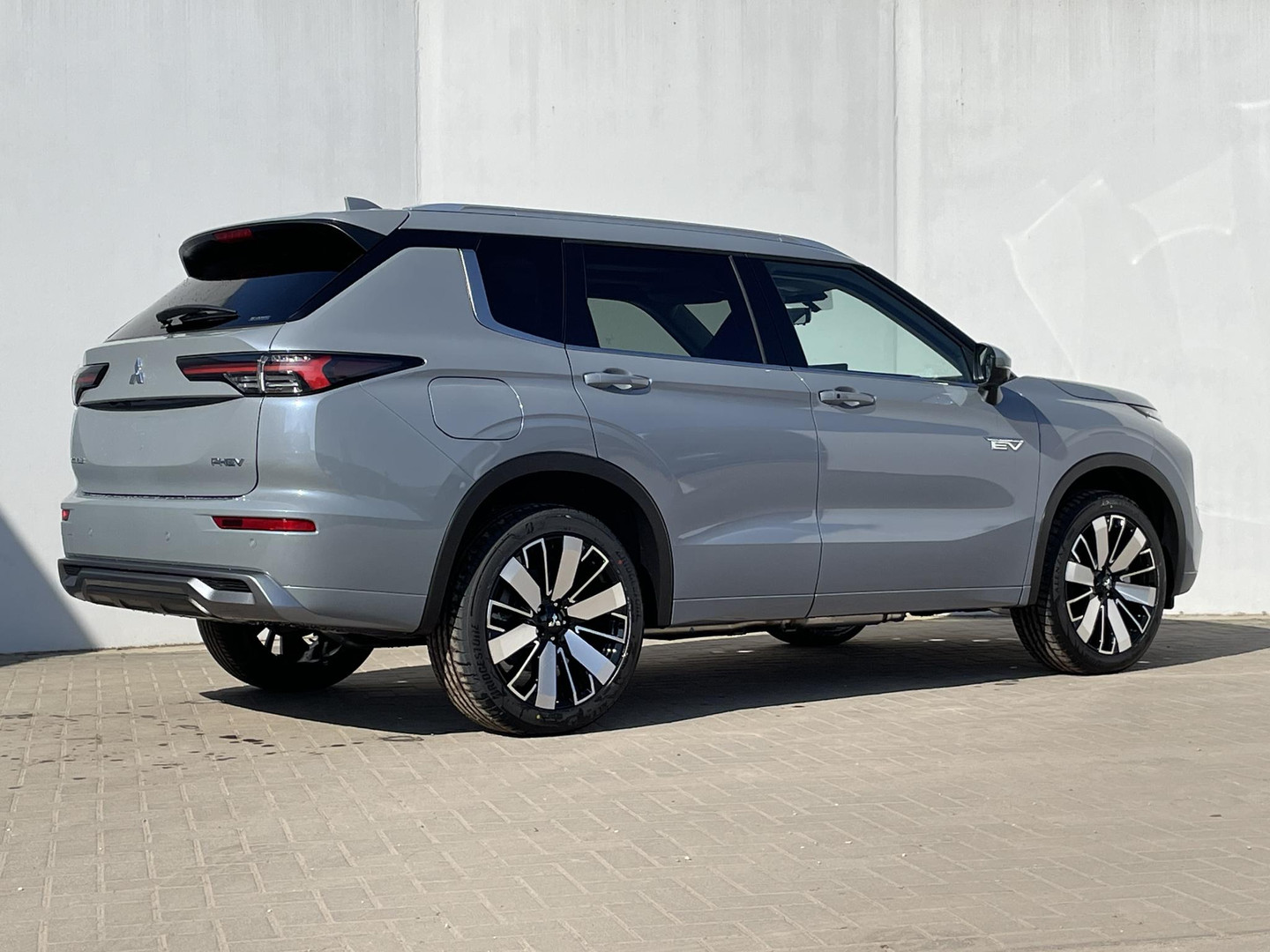 Mitsubishi Mitsubishi