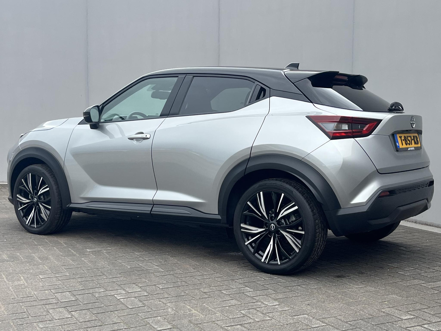 Nissan Nissan