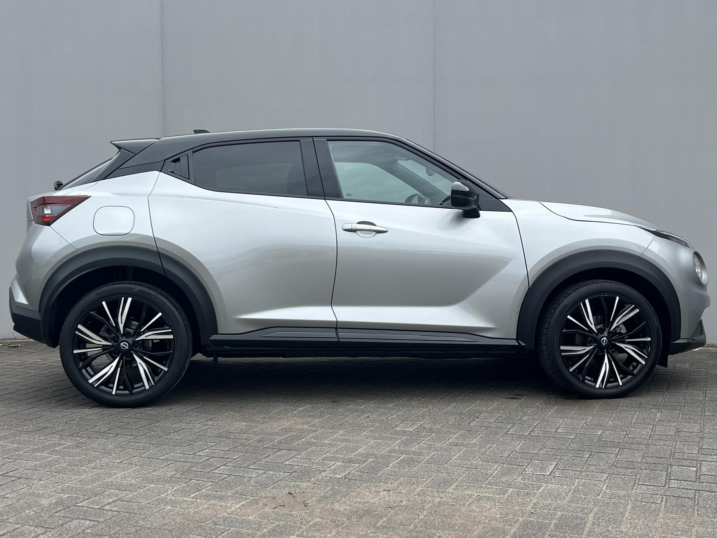Nissan Nissan