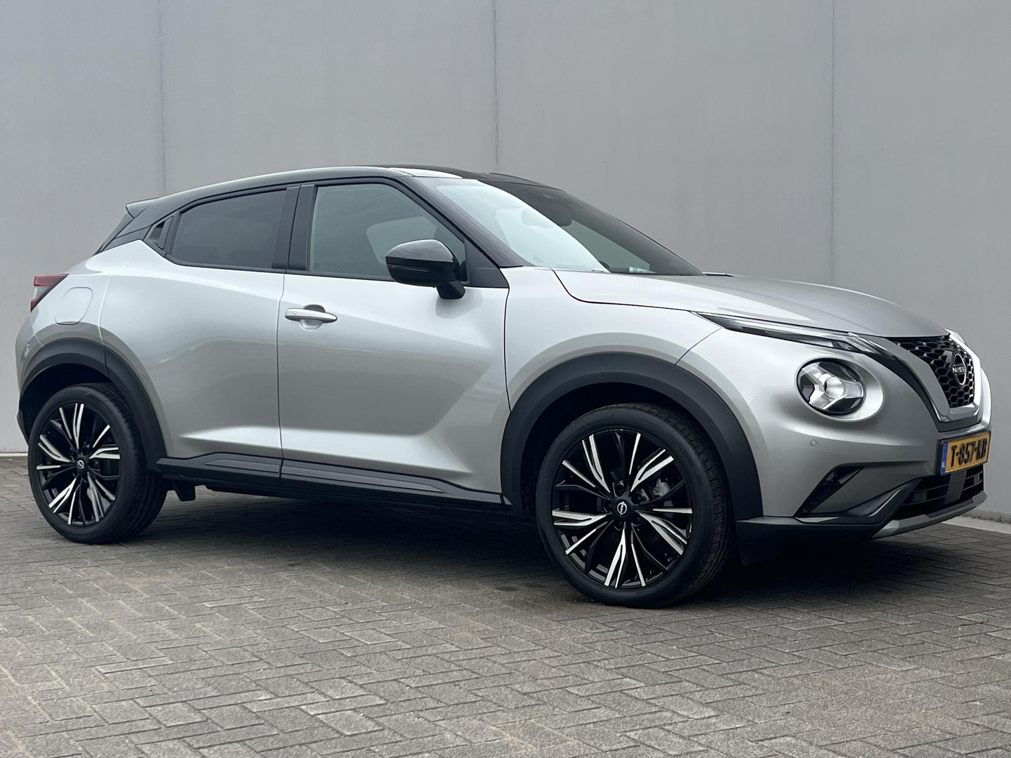 Nissan Nissan