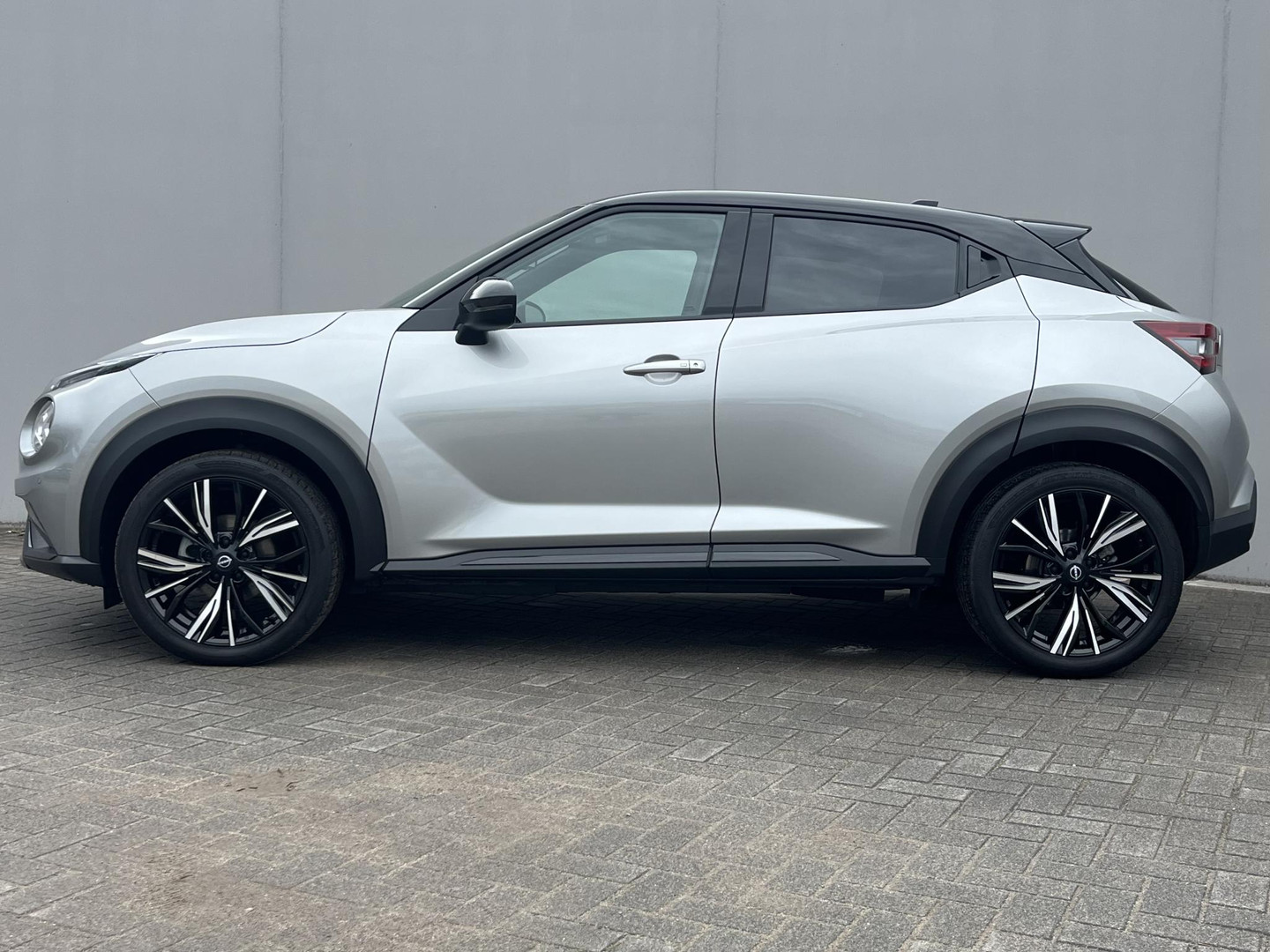 Nissan Nissan