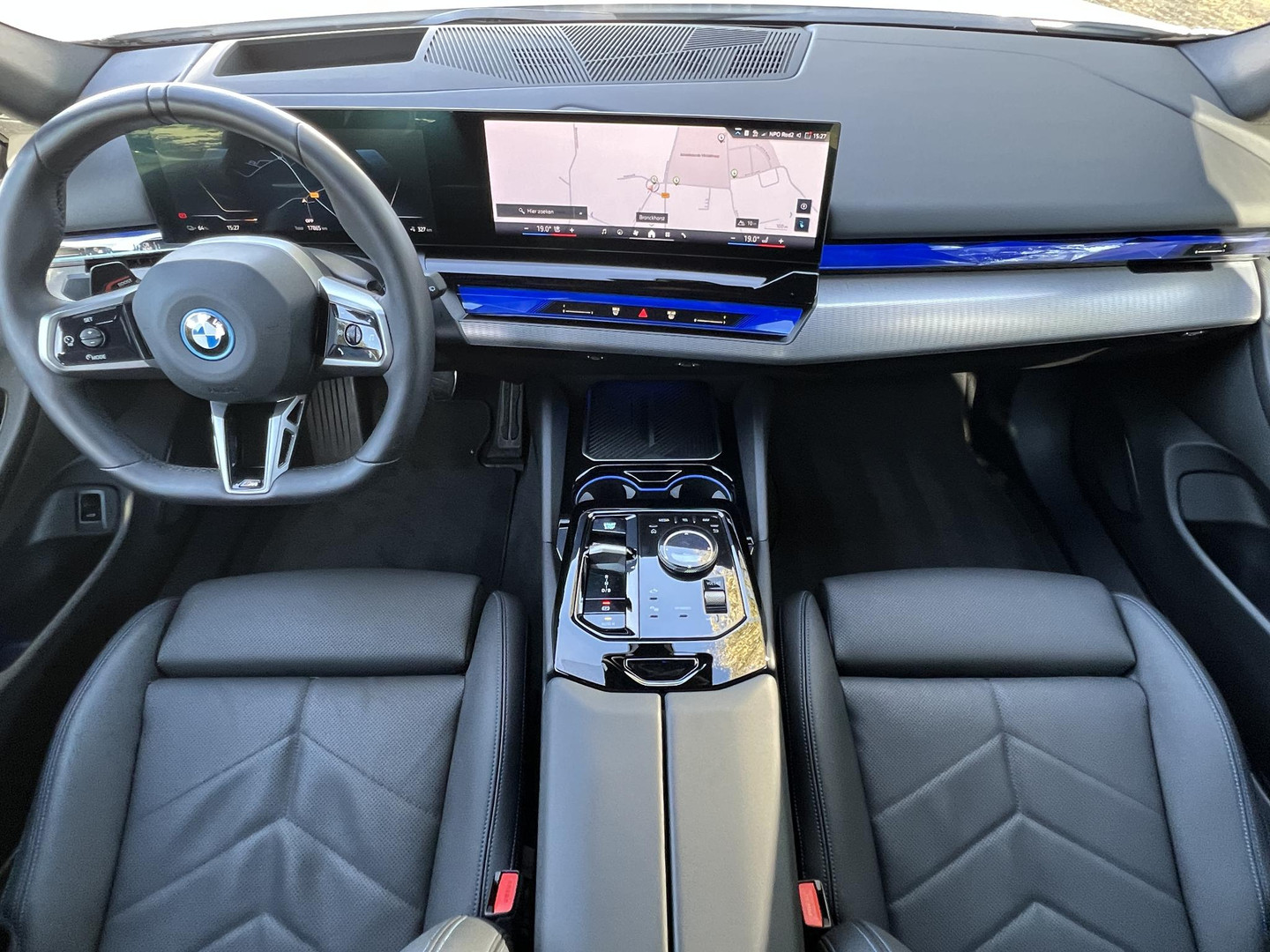 BMW i5