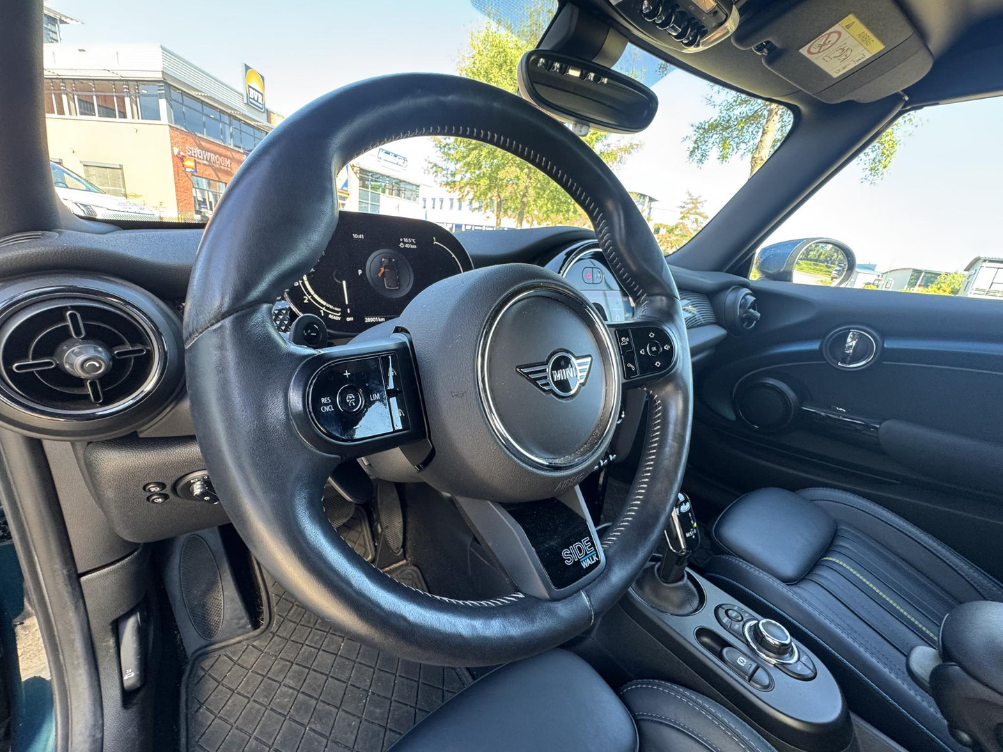 MINI MINI