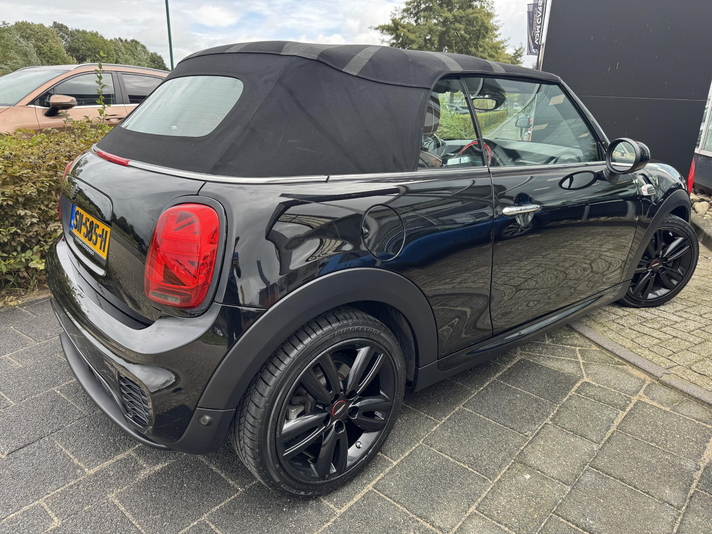 MINI