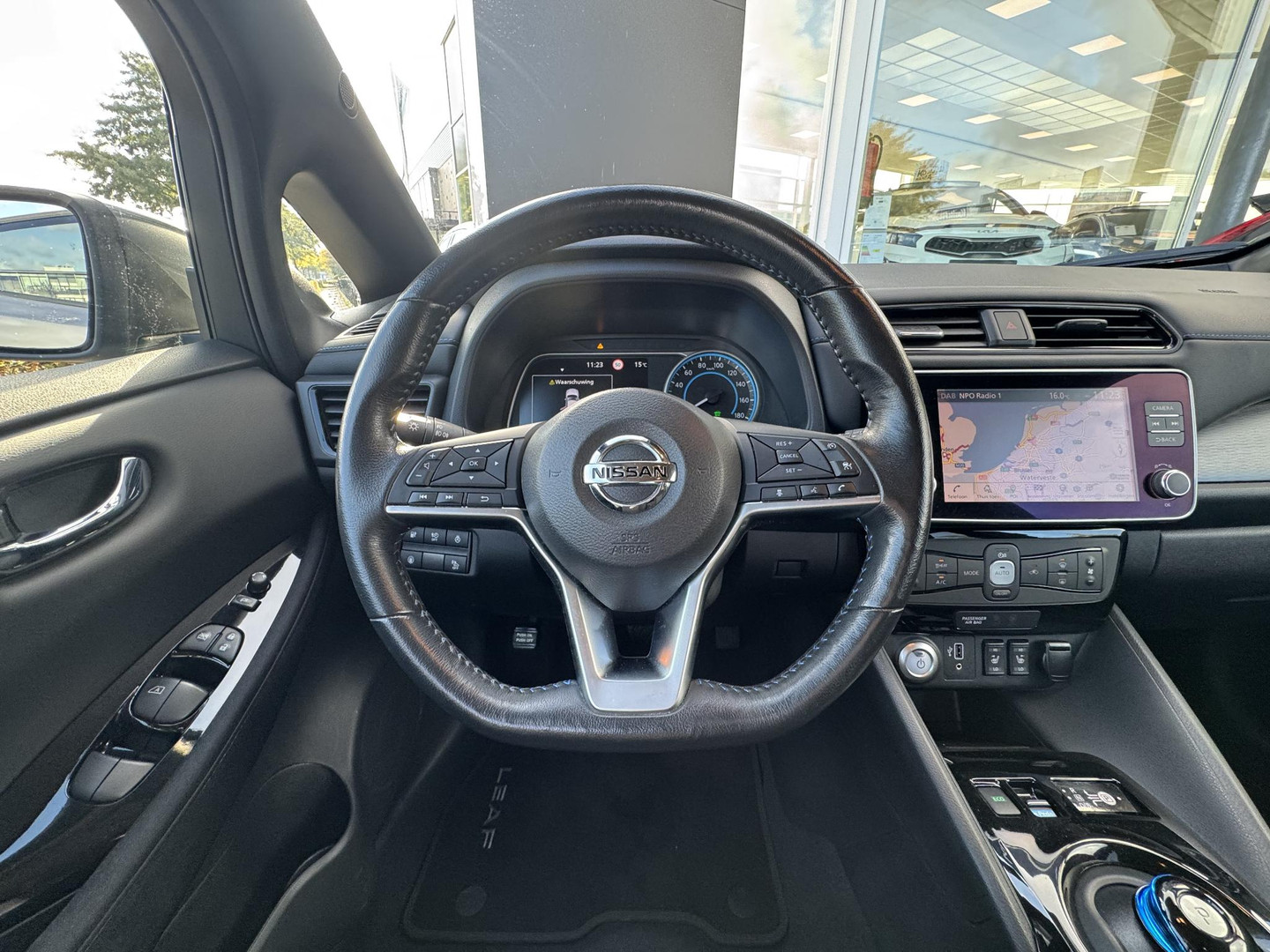 Nissan Nissan