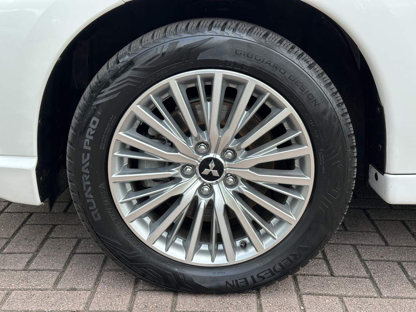 Mitsubishi Mitsubishi