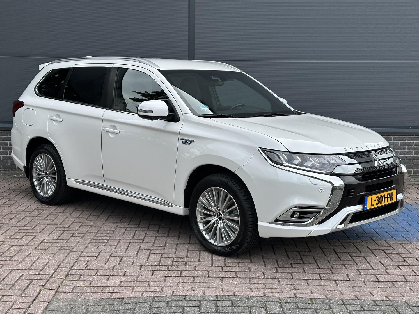 Mitsubishi Mitsubishi